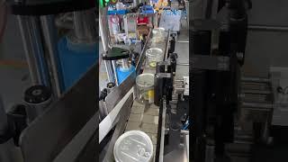 Otomatik etiket gövdesi plastik şişe etiketleme makinesi, yuvarlak PET etiketleme ekipmanı olabilir