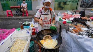 Delicious Special Pad Thai Only $1.50 a Plate | Thai Street Food