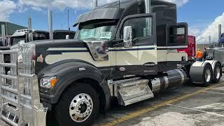 Livestock hauler’s custom Kenworth W990: A rare show piece