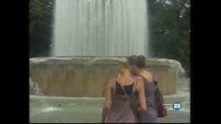 Acqua pubblica e di rete. Manifestazione ambientalista e bagno nella fontana