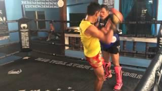 Petmuangchon Sudsakorn Muaythai Gym training with Yaak