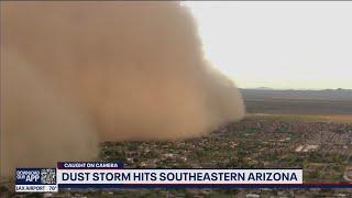 Dust storm hits Arizona