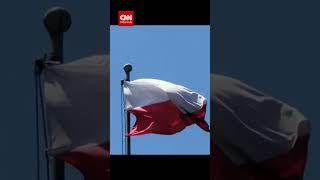 Bendera Merah Putih Berkibar Terbalik