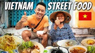 Ultimate HOI AN STREET FOOD Tour  (Eating Like A Local In Vietnam)