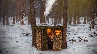 Building a Warm and Cozy Secret Hut for Survival Between The Trees, Winter Bushcraft, Log Cabin