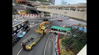 車CAM直擊 - (多片合一) 美田路近車公廟路迴旋處 兩綠van相撞 事發一刻