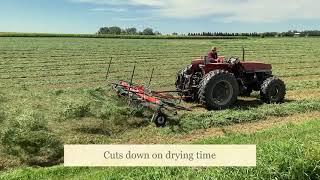 Kubota TE4052T Tedder in Action