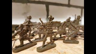 Flat toy soldiers | Vintage military toys | Polish people's Army