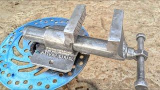 Only a few people know how to make a strong iron vise | DIY metal vise