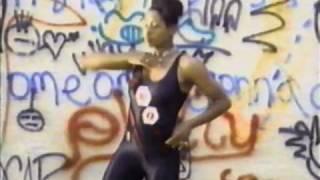 MC Hammer - Pump It Up (Video)