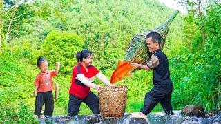 Dwarf family Happy life: Make traps to catch stream fish goes to market sell | Harvesting joy.