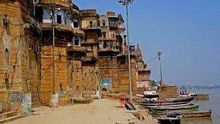 Walking in Varanasi (India)