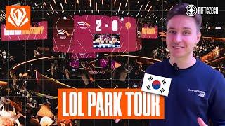 Nejkrásnější esportová aréna světa! LOL Park tour, zákulisí a pohár Worlds