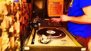 DrGiggles Bleep techno and emotional early rave mix #13 Live Vinyl DJ mix turntables bleeps video