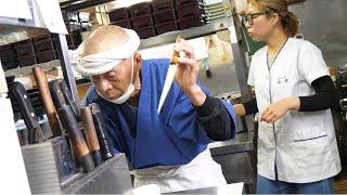 Goggle-Wearing Elderly Chef's Historic Unagi Restaurant is a Hit!