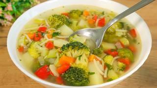 I want to make this broccoli soup every day! Healthy vegetable soup in 30 minutes!