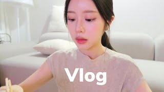 일상 브이로그ㅣ상견례, 예단 준비하기, MBTI, 오봉집 직화낙지, 혼주 한복 맞추기, 넷플릭스 행복배틀, 미니비숑 미용하기, 웨딩액자