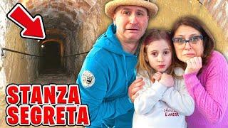 GIORGIA E PAPÀ SALVO ENTRANO NELLA PORTA SEGRETA E TROVANO UNA STANZA MISTERIOSA  CON MAMMA CINZIA!