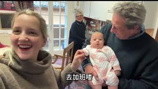 Our cute mixed race baby! Nothing like a grandparent’s love 外國外婆對中國混血孫女寸步不離