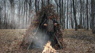 NO TENT! NO WATER ! CAMPING IN A PRIMARY SHELTER IN HEAVY RAIN