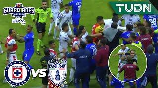 ¡EXPLOTARON LAS BANCAS! ¡Hay golpes! | Cruz Azul 1-0 Pachuca | Guard1anes 2021 BBVA MX | TUDN