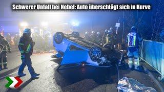 Schwerer Unfall bei Nebel: Auto überschlägt sich in Kurve