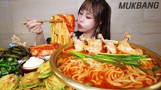 SUB) 얼큰한 냄비 닭칼국수 & 시원한 김치 호박전 먹방 GIANT CHICKEN SPICY KALGUKSU NOODLES KIMCHI REAL SOUND ASMR MUKBANG