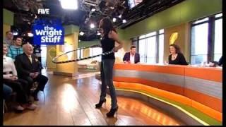 Kirsty does hula-hooping in high heels! (05.03.10) - TWStuff