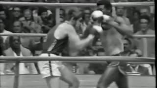 José Gomez vs Monte Oswald (USA). BOXING. 1979. La Havane. Rencontre USA Cuba.