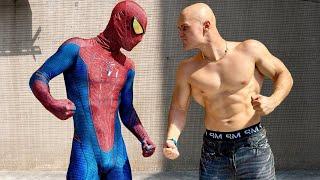 SPIDERMAN AGAINST HULK IN THE REAL WORLD