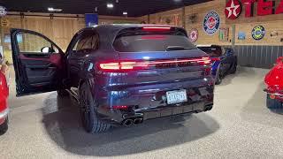 WOAHHHH! That exhaust on the new 2025 Porsche Cayenne GTS!