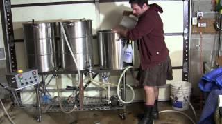 Brewing up an American Pale Ale, All-grain