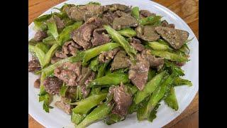 How to make delicious fried beef with wing bean Recipe