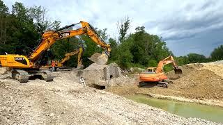 JCB JS235HD and DOOSAN DX255 filling a trench with gravel part 2 - Orsaria, Italy