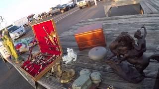 Shopping Spring fleamarket jade statue & bronze antiques with blue bus DaveTreasure hunt old old