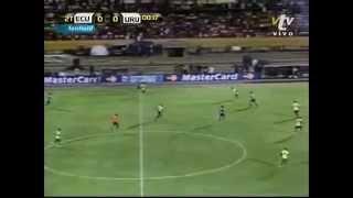 Ecuador 1 - 2 Uruguay eliminatorias 2010 partido historico