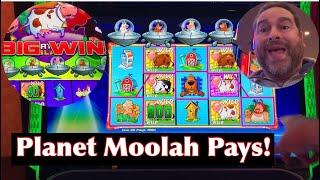 Planet Moolah Slots - Bonus Wins and Big Line Hits on Journey to Planet Moolah and Invaders Attack