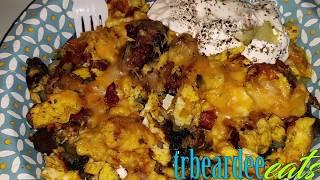 EASY and Delicious Sausage, Bacon, Egg, Spinach & Cheese Breakfast Bowls! (Cooking w/Trace)