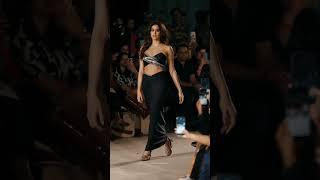 Kiara vs Janhvi ️ #lakmefashionweek2023 #janhvikapoor #kiaraadvani #ytshorts #shorts #trending