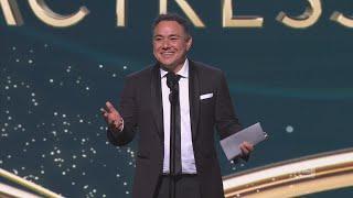 Sam Pang accepts award for...most popular actress! - (19.06.2022)