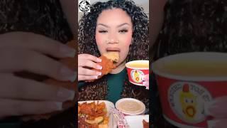  Kelly vs. Dave’s Hot Chicken! #shorts #mukbang #trending