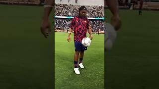 Ronaldinho juggling skills//#football #juggling #skills