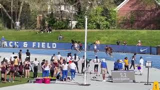 KENTUCKY INVITATIONAL : ABBY STEINER (KENTUCKY) DESTROYS THE FIELD 200M