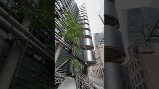 Richard Rogers Lloyd’s of London entry sequence