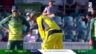 George Bailey's batting stance has Faf du Plessis laughing