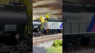 HO Scale NJ Transit M&E Tanker Move #nj #njtransit #railway #trains #modelrailroad #hoscale #fyp