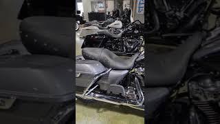 2022 Harley-Davidson  Road King Standard  Gray & Black