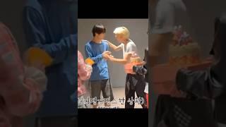오댕즈 코어! Sion only one korean dongsaeng, Jaehee  happy birthday #sion #jaehee #nctwish