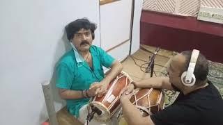 चार ढोलक एक साथ,The mind will be happy to see these four playing together #funnyvideo