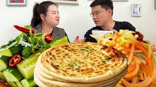 Dandan makes homely pancakes  and the outside is crisp and soft with Dandan's dishes. It is full of